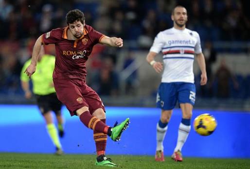 Destro calcia in rete il pallone del 3-0. Afp